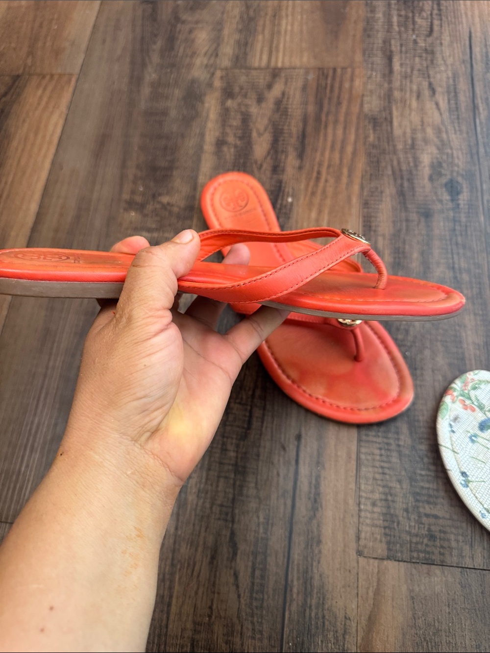 Tory Burch Orange Leather Logo Thong Sandals - Picture 13 of 15